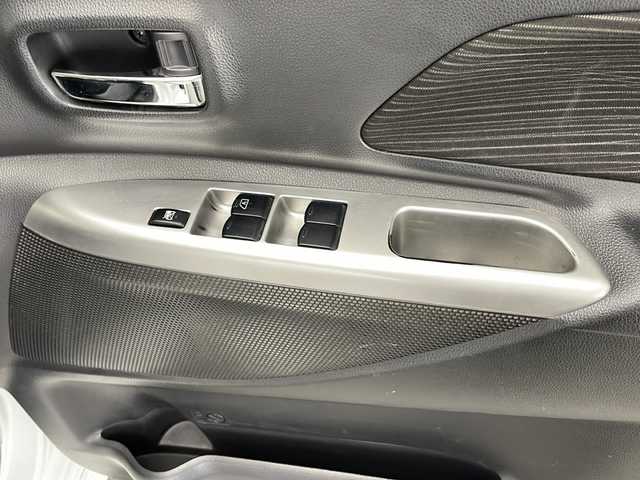 日産 デイズ ルークス ハイウェイスターターボ 宮崎県 2014(平26)年 7.4万km ホワイトパール 純正7インチSDナビ/フルセグTV/CD/DVD/Bluetooth/アラウンドビューモニター/両側パワースライドドア/HIDヘッドライト/純正15インチAW/アイドリングストップ/ETC/前後ドライブレコーダー/取扱説明書/ナビ取扱説明書