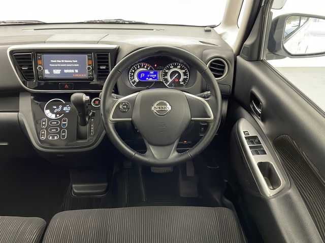 日産 デイズ ルークス ハイウェイスターターボ 宮崎県 2014(平26)年 7.4万km ホワイトパール 純正7インチSDナビ/フルセグTV/CD/DVD/Bluetooth/アラウンドビューモニター/両側パワースライドドア/HIDヘッドライト/純正15インチAW/アイドリングストップ/ETC/前後ドライブレコーダー/取扱説明書/ナビ取扱説明書