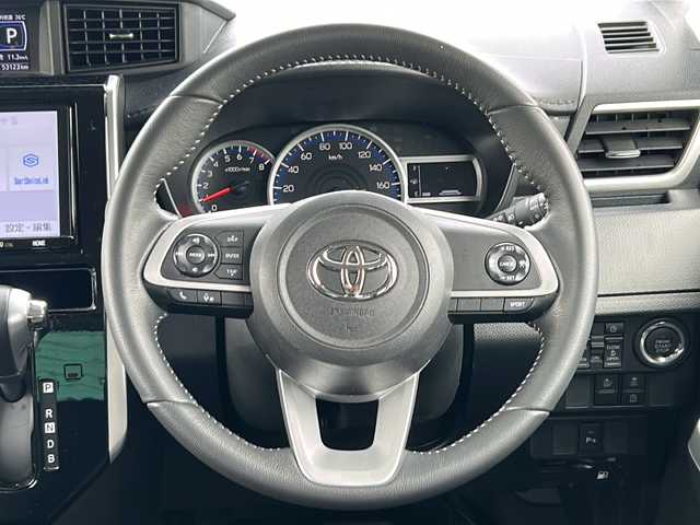 トヨタ ルーミー カスタムG－T 茨城県 2021(令3)年 5.4万km レーザーブルークリスタルシャイン 純正SDナビ/Bluetooth/USB入力端子/フルセグTV/バックカメラ/衝突被害軽減システム/レーンキープアシスト/コーナーセンサー/横滑り防止装置/オートライト/LEDヘッドライト/純正フロアマット/両側パワースライドドア/ETC2.0/スペアキー/アイドリングストップ/15インチ純正アルミホイール