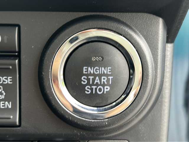 トヨタ ルーミー カスタムG－T 茨城県 2021(令3)年 5.4万km レーザーブルークリスタルシャイン 純正SDナビ/Bluetooth/USB入力端子/フルセグTV/バックカメラ/衝突被害軽減システム/レーンキープアシスト/コーナーセンサー/横滑り防止装置/オートライト/LEDヘッドライト/純正フロアマット/両側パワースライドドア/ETC2.0/スペアキー/アイドリングストップ/15インチ純正アルミホイール