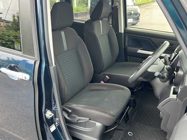 トヨタ ルーミー カスタムG－T 茨城県 2021(令3)年 5.4万km レーザーブルークリスタルシャイン 純正SDナビ/Bluetooth/USB入力端子/フルセグTV/バックカメラ/衝突被害軽減システム/レーンキープアシスト/コーナーセンサー/横滑り防止装置/オートライト/LEDヘッドライト/純正フロアマット/両側パワースライドドア/ETC2.0/スペアキー/アイドリングストップ/15インチ純正アルミホイール