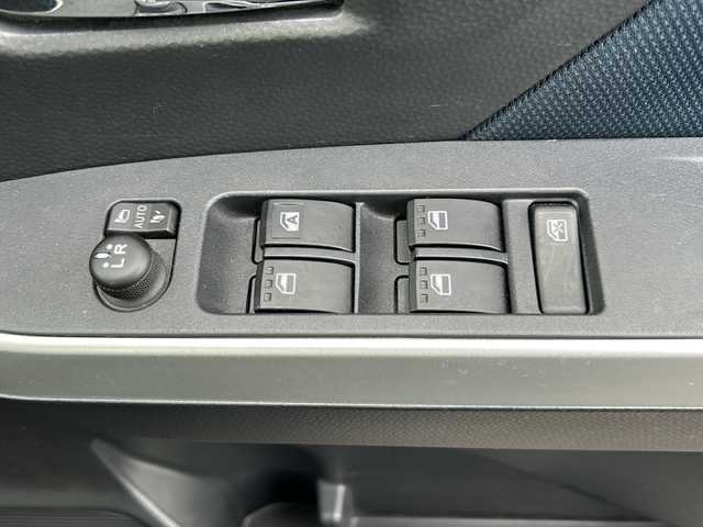 トヨタ ルーミー カスタムG－T 茨城県 2021(令3)年 5.4万km レーザーブルークリスタルシャイン 純正SDナビ/Bluetooth/USB入力端子/フルセグTV/バックカメラ/衝突被害軽減システム/レーンキープアシスト/コーナーセンサー/横滑り防止装置/オートライト/LEDヘッドライト/純正フロアマット/両側パワースライドドア/ETC2.0/スペアキー/アイドリングストップ/15インチ純正アルミホイール