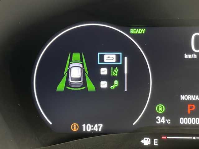 ホンダ ヴェゼル ハイブリッド e:HEV Z 愛知県 2025(令7)年 0.1万km未満 プラチナホワイトパール 登録済未使用車/衝突被害軽減ブレーキ/純正9インチディスプレイオーディオナビ（あり）/レーダークルーズコントロール/シートヒーター/フルセグTV/Bluetooth/バックカメラ/電動リアゲート/コーナーセンサー/純正アルミホイール/ETC2.0/ブラインドスポットモニター/LEDヘッドライト/パドルシフト/ステアリングヒーター/ダウンヒルアシストコントロール/オートマチックハイビーム/置くだけ充電器/ステアリングスイッチ/スマートキー/プッシュスタート