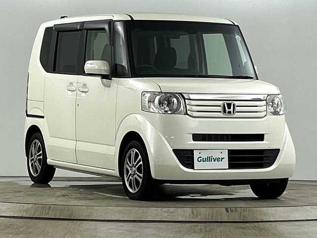 ホンダ Ｎ ＢＯＸ G ターボ SSパッケージ 愛知県 2014(平26)年 2.6万km プレミアムホワイトパール 禁煙車/ターボ/純正7インチナビ/（AM/FM/CD/DVD/ワンセグTV/Bluetootｈ）/バックカメラ/シティブレーキアクティブシステム/クルーズコントロール/ドライブレコーダー/ETC/パドルシフト/両側パワースライドドア/純正14インチアルミホイール/スマートキー/純正フロアマット/横滑り防止装置/チップアップシート