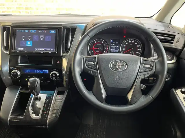 トヨタ ヴェルファイア Z Aエディション 岩手県 2018(平30)年 7.8万km ホワイトパールクリスタルシャイン ４WD/両側パワースライドドア/トヨタセーフティセンス/プリクラッシュセーフティ/レーダークルーズコントロール/レーンディパーチャーアラート/オートマチックハイビーム/先行車発進告知機能/横滑り防止装置/クリアランスソナー/MTモード付きAT/純正ナビ/フルセグTV/バックカメラ/ETC/ドライブレコーダー/ウォークスルー/オットマン/オートライト/LEDヘッドランプ/純正18インチアルミホイール
