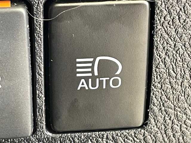 トヨタ ヴェルファイア Z Aエディション 道東・釧路十勝 2018(平30)年 7.8万km ホワイトパールクリスタルシャイン ４WD/両側パワースライドドア/トヨタセーフティセンス/プリクラッシュセーフティ/レーダークルーズコントロール/レーンディパーチャーアラート/オートマチックハイビーム/先行車発進告知機能/横滑り防止装置/クリアランスソナー/MTモード付きAT/純正ナビ/フルセグTV/バックカメラ/ETC/ドライブレコーダー/ウォークスルー/オットマン/オートライト/LEDヘッドランプ/純正18インチアルミホイール