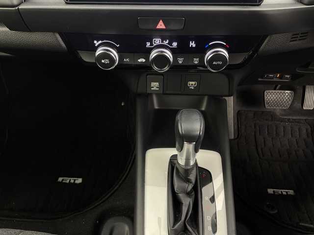 ホンダ フィット e:HEVホーム 新潟県 2020(令2)年 3.6万km ライトブルー 純正ナビ/　　フルセグ/CD/DVD/BT/バックカメラ/レーダークルーズ/LEDオートライト/アルミホイール付きスタッドレスタイヤ車載/ステアリングスイッチ/スマートキー/ETC