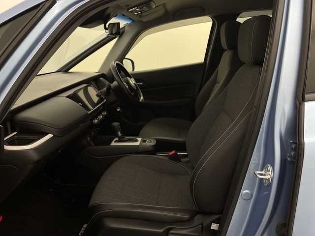 ホンダ フィット e:HEVホーム 新潟県 2020(令2)年 3.6万km ライトブルー 純正ナビ/　　フルセグ/CD/DVD/BT/バックカメラ/レーダークルーズ/LEDオートライト/アルミホイール付きスタッドレスタイヤ車載/ステアリングスイッチ/スマートキー/ETC