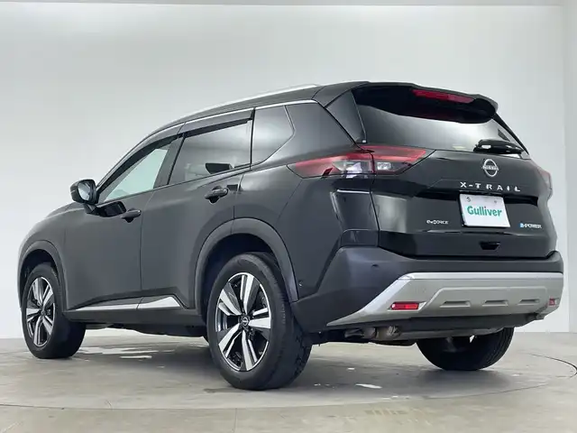 日産 エクストレイル G e－4ORCE 鹿児島県 2024(令6)年 1.4万km ダイヤモンドブラック 純正12.3型ナビ/（フルセグ/Applecarpay/AndroidAuto/Bluetooth)/D/N席パワーシート/D/N席シートヒーター/ステアリングヒーター/BSM/パワーバックドア/プロパイロット/インテリジェンスミラー/前後ドラレコ/ETC/ヘッドアップディスプレイ/パーキングアシスト/レザーシート/電動パーキング/オートブレーキホールド/プッシュスタート/スマートキー/シートメモリ/オートライト/オートハイビーム/前後ソナー