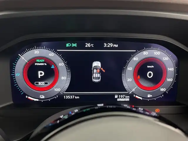 日産 エクストレイル G e－4ORCE 鹿児島県 2024(令6)年 1.4万km ダイヤモンドブラック 純正12.3型ナビ/（フルセグ/Applecarpay/AndroidAuto/Bluetooth)/D/N席パワーシート/D/N席シートヒーター/ステアリングヒーター/BSM/パワーバックドア/プロパイロット/インテリジェンスミラー/前後ドラレコ/ETC/ヘッドアップディスプレイ/パーキングアシスト/レザーシート/電動パーキング/オートブレーキホールド/プッシュスタート/スマートキー/シートメモリ/オートライト/オートハイビーム/前後ソナー