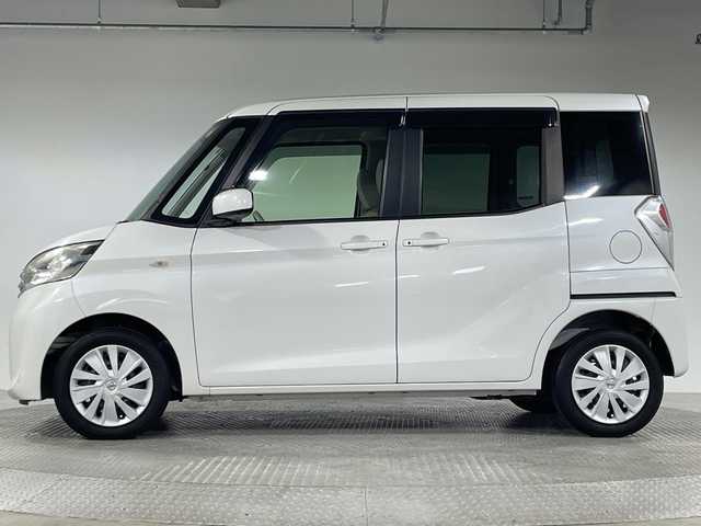 日産 デイズ ルークス X 神奈川県 2014(平26)年 2.9万km ホワイトパール 社外7型メモリーナビゲーション/ワンセグ　CD DVD　Bluetooth　iPod　USB　SD　AM FM/アラウンドビューモニター【自動防眩ミラー】/左側パワースライドドア/ETC/社外前後ドライブレコーダー/左側パワースライドドア/リアサーキュレーター/アイドリングストップ/プッシュスタート/スマートキー/純正14インチインチアルミホイール/電動格納ミラー/純正フロアマット/保証書/取扱説明書/スペアキー1本