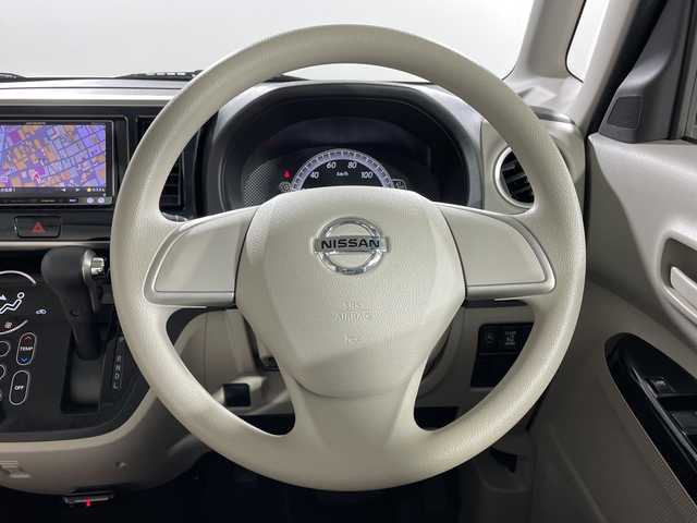 日産 デイズ ルークス X 神奈川県 2014(平26)年 2.9万km ホワイトパール 社外7型メモリーナビゲーション/ワンセグ　CD DVD　Bluetooth　iPod　USB　SD　AM FM/アラウンドビューモニター【自動防眩ミラー】/左側パワースライドドア/ETC/社外前後ドライブレコーダー/左側パワースライドドア/リアサーキュレーター/アイドリングストップ/プッシュスタート/スマートキー/純正14インチインチアルミホイール/電動格納ミラー/純正フロアマット/保証書/取扱説明書/スペアキー1本