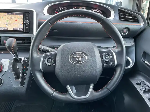 トヨタ シエンタ G クエロ 千葉県 2018(平30)年 1.3万km クールボルドーガラスフレーク 純正7インチナビ/(Bluetooth/TV/CD/DVD/FM/AM）/バックカメラ/トヨタセーフティーセンス/コーナーセンサー/純正フロアマット/衝突被害軽減システム/車線逸脱警報/クルーズコントロール/ハーフレザーシート/両側パワースライドドア/横滑り防止装置/ETC2.0/ドライブレコーダー/アイドリングストップ/LEDヘッドライト/フォグランプ/オートライト/ウィンカーミラー/電動格納ミラー/純正15インチAW/プッシュスタート/スマートキー/ドアバイザー
