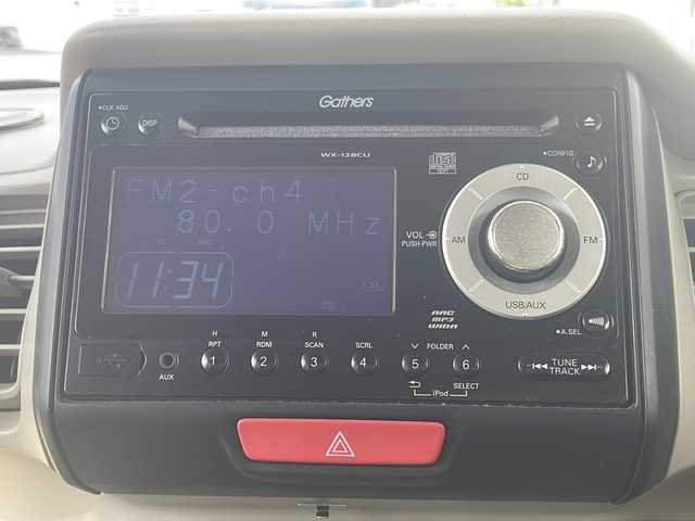 ホンダ Ｎ ＢＯＸ G 福岡県 2013(平25)年 8.1万km プレミアムホワイトパール 純正オーディオ（WX-128CU）/（AM/FM/CD）/ワンオーナー/社外13インチアルミホイール/横滑り防止装置/アイドリングストップ/両側スライドドア/スマートキー/プッシュスタート/純正フロアマット/ドアバイザー/電動格納ミラー/ヘッドライトレベライザー/Wエアバッグ