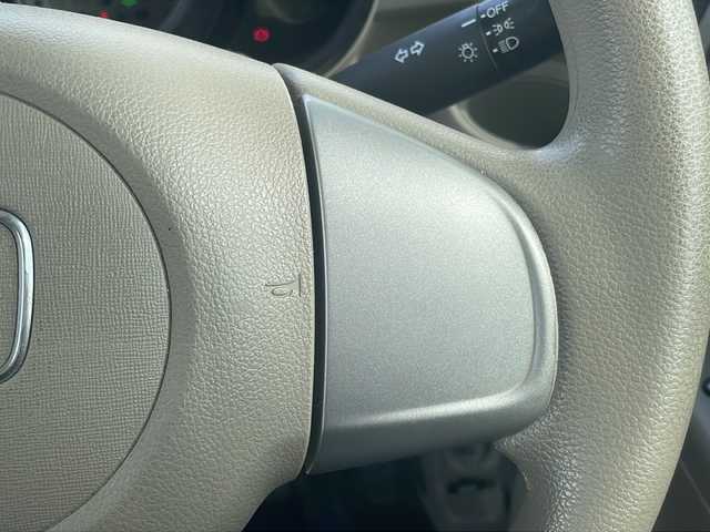 ホンダ Ｎ ＢＯＸ G 福岡県 2013(平25)年 8.1万km プレミアムホワイトパール 純正オーディオ（WX-128CU）/（AM/FM/CD）/ワンオーナー/社外13インチアルミホイール/横滑り防止装置/アイドリングストップ/両側スライドドア/スマートキー/プッシュスタート/純正フロアマット/ドアバイザー/電動格納ミラー/ヘッドライトレベライザー/Wエアバッグ