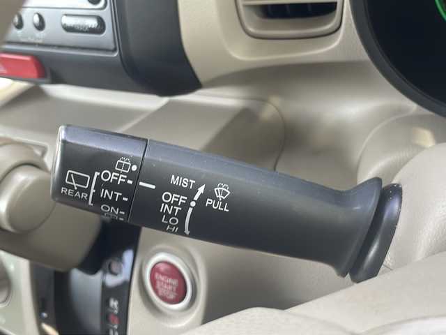 ホンダ Ｎ ＢＯＸ G 福岡県 2013(平25)年 8.1万km プレミアムホワイトパール 純正オーディオ（WX-128CU）/（AM/FM/CD）/ワンオーナー/社外13インチアルミホイール/横滑り防止装置/アイドリングストップ/両側スライドドア/スマートキー/プッシュスタート/純正フロアマット/ドアバイザー/電動格納ミラー/ヘッドライトレベライザー/Wエアバッグ