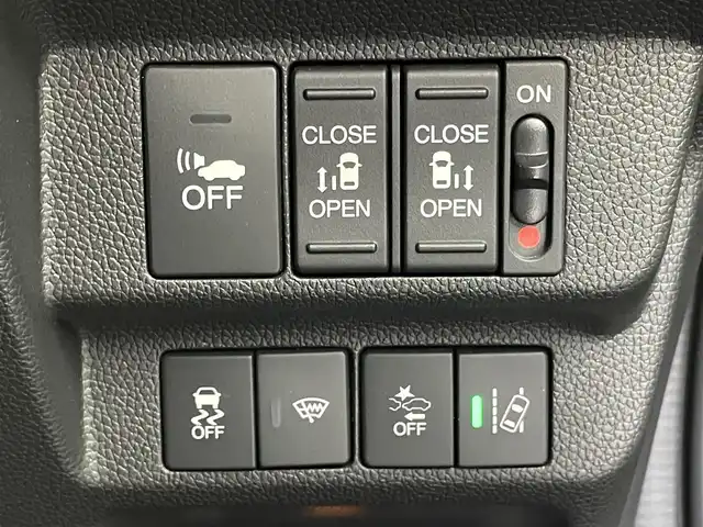 ホンダ フリード ハイブリット G ホンダセンシング 埼玉県 2017(平29)年 3.1万km ブルーホライゾンM 純正SDナビ【VXM-185VFNi】/(DVD/フルセグTV/Bluetooth/USB/MSV)/バックカメラ/両側パワースライドドア/ハーフレザーシート/ホンダセンシング/・CMBS（衝突軽減ブレーキ）/・歩行者事故低減ステアリング/・アダプティブクルーズコントロール/・LKAS（車線維持支援システム）/・路外逸脱抑制機能/・誤発進抑制機能/・先行車発進お知らせ機能/・標識認識機能/純正15インチアルミホイール/LEDヘッドライト/スマートキー/ビルトインETC/前方ドライブレコーダー/横滑り防止機能/カーテンエアバック