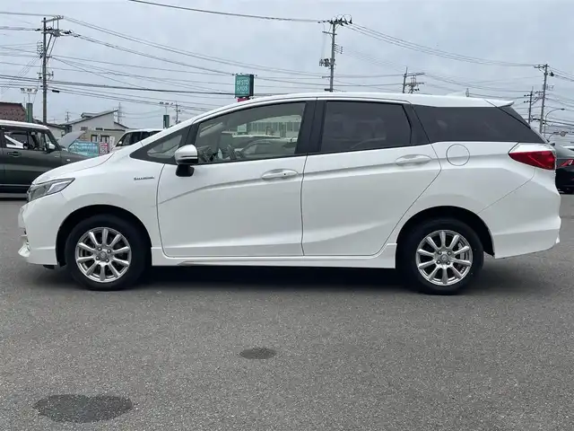 ホンダ シャトル ハイブリッド X スタイルED 山形県 2016(平28)年 9.7万km ホワイトオーキッドパール ４WD/CTBA/純正SDナビ/　　【CD　BT　ワンセグ　USB　AUX】/バックカメラ/クルーズコントロール/LEDオートライト/フォグランプ/ハーフレザーシート/15インチアルミホイール/ステアリングスイッチ/アイドリングストップ/パドルシフト/純正フロアマット/カーテンエアバック/スマートキー/ETC
