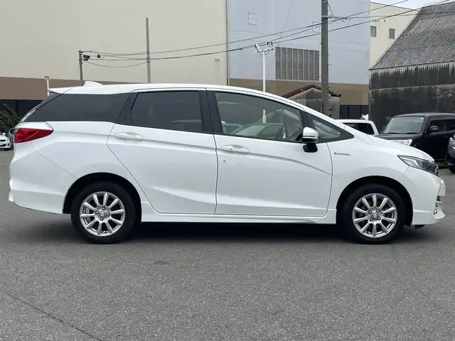 ホンダ シャトル ハイブリッド X スタイルED 山形県 2016(平28)年 9.7万km ホワイトオーキッドパール ４WD/CTBA/純正SDナビ/　　【CD　BT　ワンセグ　USB　AUX】/バックカメラ/クルーズコントロール/LEDオートライト/フォグランプ/ハーフレザーシート/15インチアルミホイール/ステアリングスイッチ/アイドリングストップ/パドルシフト/純正フロアマット/カーテンエアバック/スマートキー/ETC