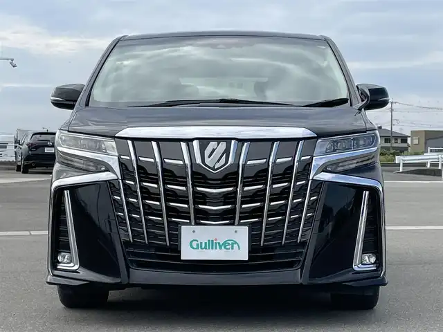 トヨタ アルファード S Cパッケージ 佐賀県 2018(平30)年 6.7万km 黒 純正10インチナビゲーション/CD/DVD/Blu-ray/Bluetooth/HDMI/USB/フルセグTV/JBLプレミアムサウンド/フリップダウンモニター/デジタルインナーミラー/ビルトインETC2.0/TVキャンセラー/両側パワースライドドア/パワーバックドア/合皮レザーシート/・シートヒーター/・ベンチレーション/・パワーシート/・メモリシート/・オットマン/革巻きステアリング/・ステアリングヒーター/・ステアリングリモコン/純正LEDヘッドライト/・オートマチックハイビーム/純正18インチアルミホイール/純正フロアマット/電子パーキングブレーキ/・オートブレーキホールド/Toyota Safety Sense/・プリクラッシュセーフティ/・レーントレーシングアシスト/・レーダークルーズコントロール/・クリアランスソナー/・パーキングサポートブレーキ/・ブラインドスポットモニター/インテリジェントパーキングアシスト/スマートキー