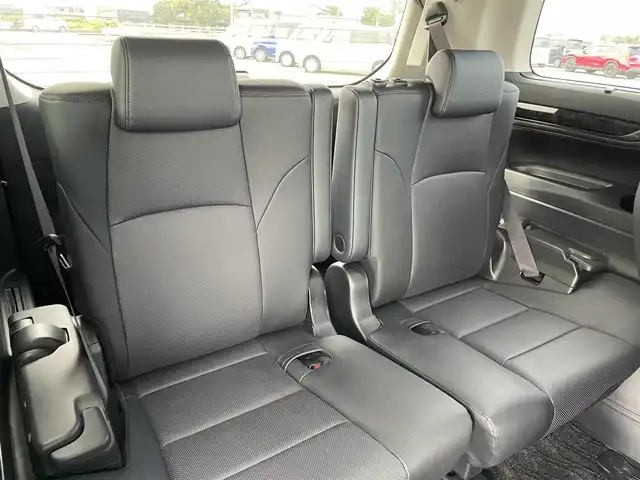 トヨタ アルファード S Cパッケージ 佐賀県 2018(平30)年 6.7万km 黒 純正10インチナビゲーション/CD/DVD/Blu-ray/Bluetooth/HDMI/USB/フルセグTV/JBLプレミアムサウンド/フリップダウンモニター/デジタルインナーミラー/ビルトインETC2.0/TVキャンセラー/両側パワースライドドア/パワーバックドア/合皮レザーシート/・シートヒーター/・ベンチレーション/・パワーシート/・メモリシート/・オットマン/革巻きステアリング/・ステアリングヒーター/・ステアリングリモコン/純正LEDヘッドライト/・オートマチックハイビーム/純正18インチアルミホイール/純正フロアマット/電子パーキングブレーキ/・オートブレーキホールド/Toyota Safety Sense/・プリクラッシュセーフティ/・レーントレーシングアシスト/・レーダークルーズコントロール/・クリアランスソナー/・パーキングサポートブレーキ/・ブラインドスポットモニター/インテリジェントパーキングアシスト/スマートキー