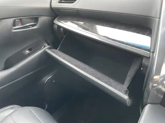 トヨタ アルファード S Cパッケージ 佐賀県 2018(平30)年 6.7万km 黒 純正10インチナビゲーション/CD/DVD/Blu-ray/Bluetooth/HDMI/USB/フルセグTV/JBLプレミアムサウンド/フリップダウンモニター/デジタルインナーミラー/ビルトインETC2.0/TVキャンセラー/両側パワースライドドア/パワーバックドア/合皮レザーシート/・シートヒーター/・ベンチレーション/・パワーシート/・メモリシート/・オットマン/革巻きステアリング/・ステアリングヒーター/・ステアリングリモコン/純正LEDヘッドライト/・オートマチックハイビーム/純正18インチアルミホイール/純正フロアマット/電子パーキングブレーキ/・オートブレーキホールド/Toyota Safety Sense/・プリクラッシュセーフティ/・レーントレーシングアシスト/・レーダークルーズコントロール/・クリアランスソナー/・パーキングサポートブレーキ/・ブラインドスポットモニター/インテリジェントパーキングアシスト/スマートキー