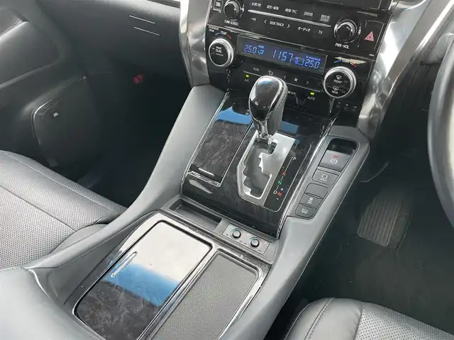 トヨタ アルファード S Cパッケージ 佐賀県 2018(平30)年 6.7万km 黒 純正10インチナビゲーション/CD/DVD/Blu-ray/Bluetooth/HDMI/USB/フルセグTV/JBLプレミアムサウンド/フリップダウンモニター/デジタルインナーミラー/ビルトインETC2.0/TVキャンセラー/両側パワースライドドア/パワーバックドア/合皮レザーシート/・シートヒーター/・ベンチレーション/・パワーシート/・メモリシート/・オットマン/革巻きステアリング/・ステアリングヒーター/・ステアリングリモコン/純正LEDヘッドライト/・オートマチックハイビーム/純正18インチアルミホイール/純正フロアマット/電子パーキングブレーキ/・オートブレーキホールド/Toyota Safety Sense/・プリクラッシュセーフティ/・レーントレーシングアシスト/・レーダークルーズコントロール/・クリアランスソナー/・パーキングサポートブレーキ/・ブラインドスポットモニター/インテリジェントパーキングアシスト/スマートキー