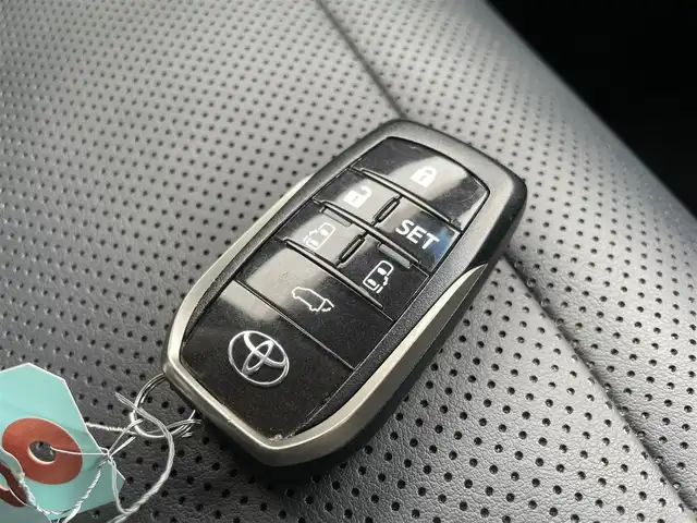 トヨタ アルファード S Cパッケージ 佐賀県 2018(平30)年 6.7万km 黒 純正10インチナビゲーション/CD/DVD/Blu-ray/Bluetooth/HDMI/USB/フルセグTV/JBLプレミアムサウンド/フリップダウンモニター/デジタルインナーミラー/ビルトインETC2.0/TVキャンセラー/両側パワースライドドア/パワーバックドア/合皮レザーシート/・シートヒーター/・ベンチレーション/・パワーシート/・メモリシート/・オットマン/革巻きステアリング/・ステアリングヒーター/・ステアリングリモコン/純正LEDヘッドライト/・オートマチックハイビーム/純正18インチアルミホイール/純正フロアマット/電子パーキングブレーキ/・オートブレーキホールド/Toyota Safety Sense/・プリクラッシュセーフティ/・レーントレーシングアシスト/・レーダークルーズコントロール/・クリアランスソナー/・パーキングサポートブレーキ/・ブラインドスポットモニター/インテリジェントパーキングアシスト/スマートキー