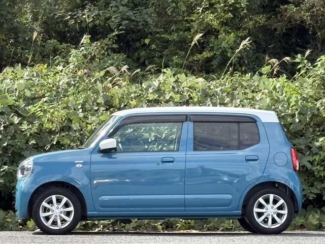 スズキ アルト ハイブリッドX 大分県 2022(令4)年 1.2万km ダスクブルーメタリック/ホワイト 純正メモリーナビ/アラウンドビューモニター/フルセグ/DVD/Bluetooth/ヘッドアップディスプレイ/デュアルカメラブレーキサポート/シートヒーター/純正LEDヘッドライト/オートライトコントロール/ビルトインETC/純正14インチアルミホイール/前後ドライブレコーダー/スマートキー/エンジンプッシュスタート