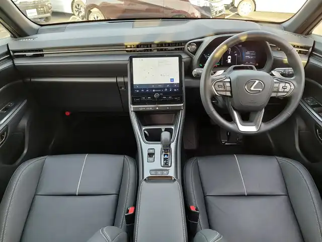 レクサス ＬＢＸ リラックス 東京都 2024(令6)年 0.4万km ブラックマイカ 純正８型ディスプレイ/(フルセグ/Bluetooth/)/アラウンドビューモニター/パワーバックドア/レーダークルーズコントロール/合皮レザーシート/D席パワーシート・メモリーシート/D/N席シートヒーター/ハンドルヒーター/クリアランスソナー/ブラインドスポットモニター/パドルシフト/ビルトインETC2.0/オートハイビーム