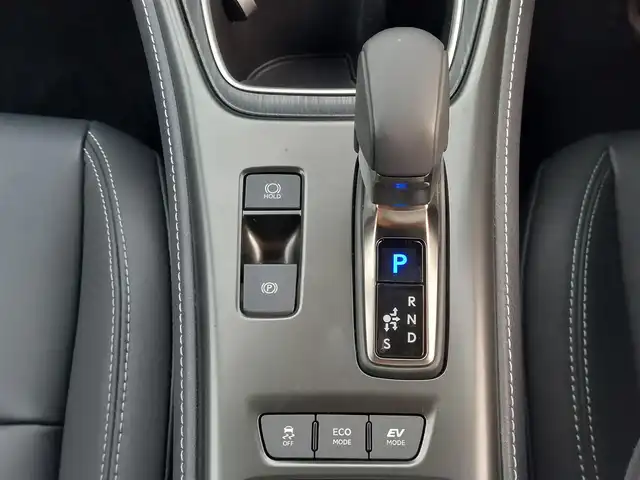 レクサス ＬＢＸ リラックス 東京都 2024(令6)年 0.4万km ブラックマイカ 純正８型ディスプレイ/(フルセグ/Bluetooth/)/アラウンドビューモニター/パワーバックドア/レーダークルーズコントロール/合皮レザーシート/D席パワーシート・メモリーシート/D/N席シートヒーター/ハンドルヒーター/クリアランスソナー/ブラインドスポットモニター/パドルシフト/ビルトインETC2.0/オートハイビーム