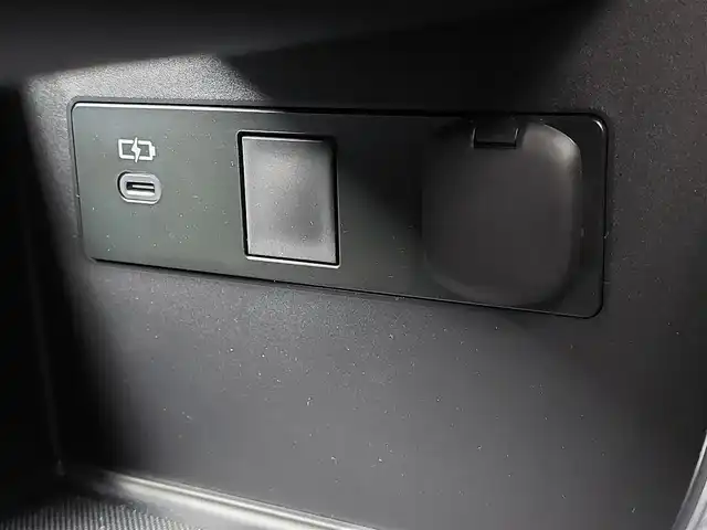 レクサス ＬＢＸ リラックス 東京都 2024(令6)年 0.4万km ブラックマイカ 純正８型ディスプレイ/(フルセグ/Bluetooth/)/アラウンドビューモニター/パワーバックドア/レーダークルーズコントロール/合皮レザーシート/D席パワーシート・メモリーシート/D/N席シートヒーター/ハンドルヒーター/クリアランスソナー/ブラインドスポットモニター/パドルシフト/ビルトインETC2.0/オートハイビーム