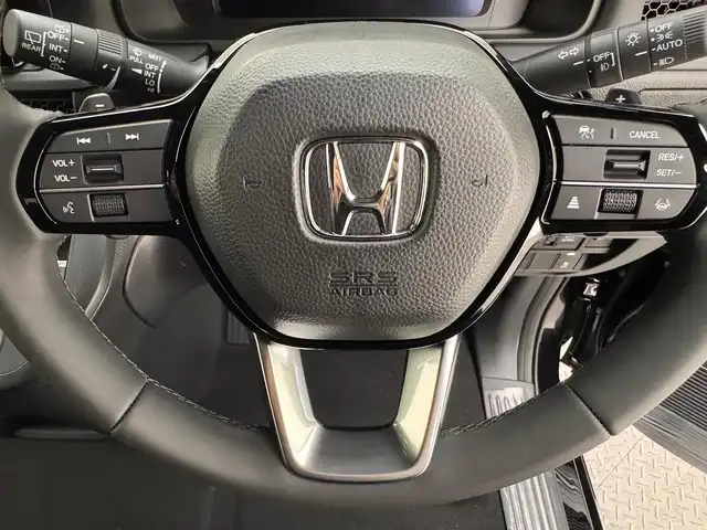 ホンダ ステップワゴン スパーダ eHEV 兵庫県 2025(令7)年 0.1千km クリスタルブラックパール ・登録済未使用車　/・純正メモリナビ　（LXM-247VFLi)/（CD/DVD/SD/Bluetooth/フルセグTV）　/・コーナーセンサー/・ＡＣＣ　/・ＬＫＡ/・ＰＣＳ/・ＢＳＭ　/・両側パワースライドドア　/・パワーバックドア　/・パドルシフト　/・シートヒーター/・ハーフレザーシート　/・ヘッドライトレベライザー/・ＬＥＤヘッドライト/・LEDフォグランプ/。スペアキー×１