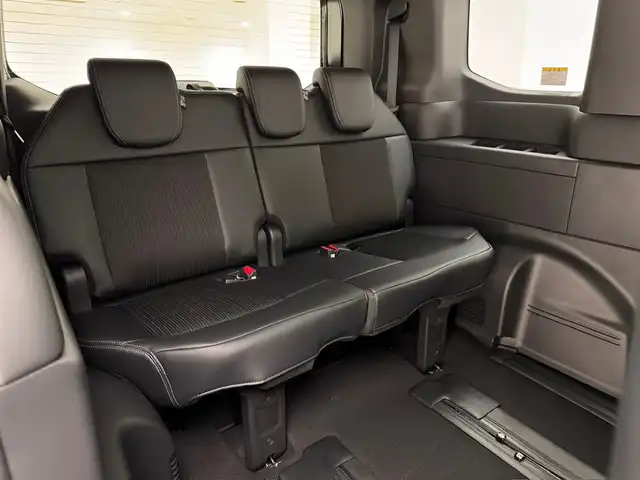 ホンダ ステップワゴン スパーダ eHEV 兵庫県 2025(令7)年 0.1千km クリスタルブラックパール ・登録済未使用車　/・純正メモリナビ　（LXM-247VFLi)/（CD/DVD/SD/Bluetooth/フルセグTV）　/・コーナーセンサー/・ＡＣＣ　/・ＬＫＡ/・ＰＣＳ/・ＢＳＭ　/・両側パワースライドドア　/・パワーバックドア　/・パドルシフト　/・シートヒーター/・ハーフレザーシート　/・ヘッドライトレベライザー/・ＬＥＤヘッドライト/・LEDフォグランプ/。スペアキー×１