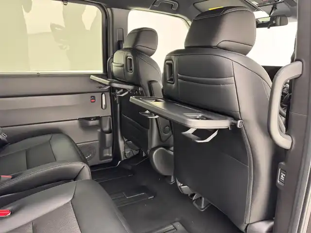 ホンダ ステップワゴン スパーダ eHEV 兵庫県 2025(令7)年 0.1千km クリスタルブラックパール ・登録済未使用車　/・純正メモリナビ　（LXM-247VFLi)/（CD/DVD/SD/Bluetooth/フルセグTV）　/・コーナーセンサー/・ＡＣＣ　/・ＬＫＡ/・ＰＣＳ/・ＢＳＭ　/・両側パワースライドドア　/・パワーバックドア　/・パドルシフト　/・シートヒーター/・ハーフレザーシート　/・ヘッドライトレベライザー/・ＬＥＤヘッドライト/・LEDフォグランプ/。スペアキー×１