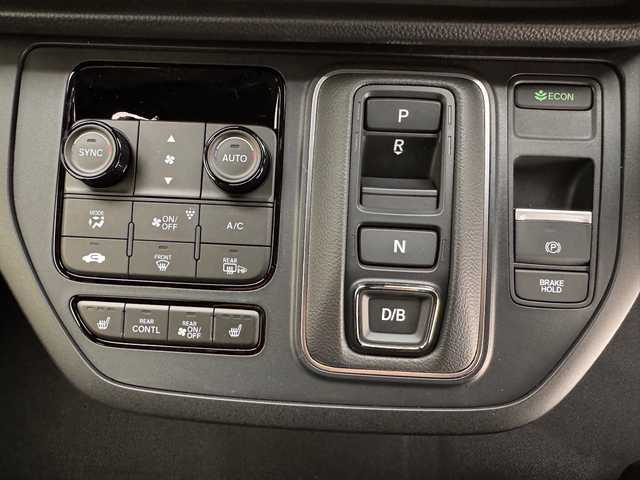 ホンダ ステップワゴン スパーダ eHEV 兵庫県 2025(令7)年 0.1千km クリスタルブラックパール ・登録済未使用車　/・純正メモリナビ　（LXM-247VFLi)/（CD/DVD/SD/Bluetooth/フルセグTV）　/・コーナーセンサー/・ＡＣＣ　/・ＬＫＡ/・ＰＣＳ/・ＢＳＭ　/・両側パワースライドドア　/・パワーバックドア　/・パドルシフト　/・シートヒーター/・ハーフレザーシート　/・ヘッドライトレベライザー/・ＬＥＤヘッドライト/・LEDフォグランプ/。スペアキー×１