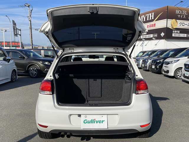 フォルクスワーゲン ゴルフ TSI コンフォートライン 徳島県 2011(平23)年 11.3万km 白 社外SD7型ナビ　AVN110M/（CD/ワンセグ/USB/AUX/ラジオ）/バックカメラ/ETC/ドライブレコーダー/純正16AW/キセノンヘッドライト/社外フロアマット/スペアキー/オートライト/電動格納ミラー/ドアバイザー/フォグライト/ダブルエアバック