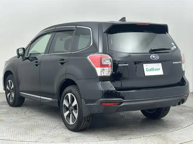 スバル フォレスター スタイルモダン 道央・札幌 2017(平29)年 6.8万km クリスタルブラックシリカ ・４WD/・ダイヤトーンサウンド７型ナビ/　CD/DVD/SD/BT/USB/フルセグTV/・バックカメラ/・ドライブレコーダー前方/・ビルトインETC/・アイサイト/　衝突被害軽減ブレーキ/　レーンキープアシスト/　先行車発進お知らせ/　後退速度リミッター/　スバルリヤビークルディテクション/　全車速追従式クルーズコントロール/・ブラインドスポットモニター/・アイドリングストップ/・X-MODE/・SI-DRIVE/・ヒルスタートアシスト/・オートライト/・LEDヘッドライト/・フォグランプ/・ミラーウィンカー/・ドアバイザー/・ヘッドランプウォッシャー/・ハーフレザーシート/・全席シートヒーター/・D+N席パワーシート/・プッシュスタート/・スマートキー/・スペアキー/・純正１７インチAW　
