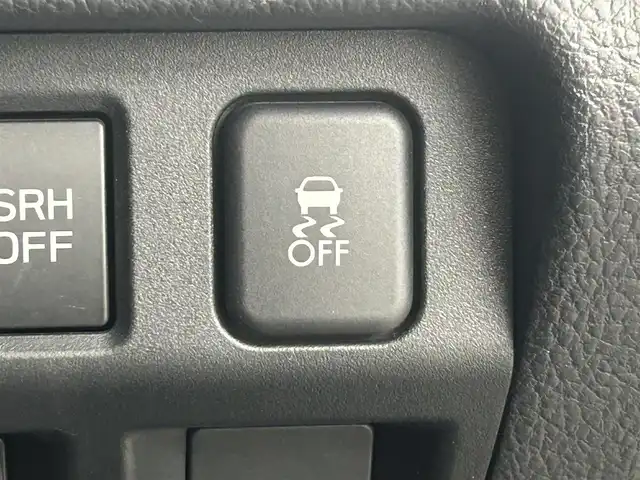 スバル フォレスター スタイルモダン 道央・札幌 2017(平29)年 6.8万km クリスタルブラックシリカ ・４WD/・ダイヤトーンサウンド７型ナビ/　CD/DVD/SD/BT/USB/フルセグTV/・バックカメラ/・ドライブレコーダー前方/・ビルトインETC/・アイサイト/　衝突被害軽減ブレーキ/　レーンキープアシスト/　先行車発進お知らせ/　後退速度リミッター/　スバルリヤビークルディテクション/　全車速追従式クルーズコントロール/・ブラインドスポットモニター/・アイドリングストップ/・X-MODE/・SI-DRIVE/・ヒルスタートアシスト/・オートライト/・LEDヘッドライト/・フォグランプ/・ミラーウィンカー/・ドアバイザー/・ヘッドランプウォッシャー/・ハーフレザーシート/・全席シートヒーター/・D+N席パワーシート/・プッシュスタート/・スマートキー/・スペアキー/・純正１７インチAW　