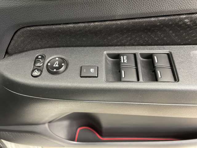 ホンダ Ｎ ＷＧＮ カスタムGターボSSブラックスタイルP 大分県 2019(平31)年 4.3万km プラチナホワイトパール 純正ナビ（フルセグＴＶ／ＤＶＤ／）　/バックカメラ　/シートヒーター　/パドルシフト　/クルーズコントロール　/電動格納ミラー　/パワーウィンドウ　/純正フロアマット　/スマートキー　/アルミホイール