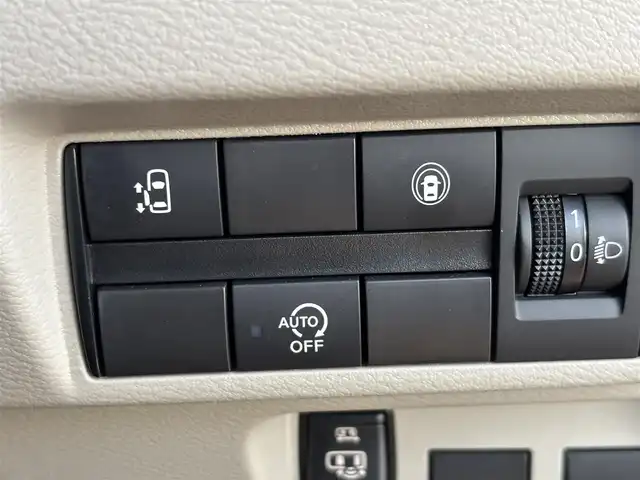 日産 ルークス オーテック 滋賀県 2022(令4)年 0.3万km フローズンバニラパール ワンオーナー/９型純正ナビ/・Bluetooth/フルセグ/HDMI/アラウンドビューモニター/ステアリングリモコン/ETC/前後ドライブレコーダー/片側パワースライドドア/ハーフレザーシート/LEDオートライト/フォグライト/エマージェンシーブレーキ/先行車発進お知らせ/車線逸脱警報装置/ふらつき検知/スマートキー