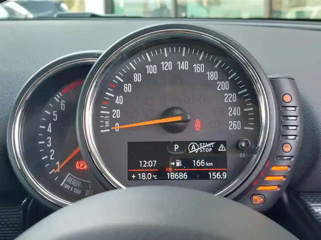 ＭＩＮＩ ミニ クラブマン クーパー S 東京都 2016(平28)年 1.9万km ブレイジングレッドメタリック 純正ナビ/ETC/前後ドライブレコーダー ZDR 017/プッシュスタート/アイドリングストップ/クルーズコントロール/MTモード付きAT/レザー調シートカバー/LEDヘッドライト/オートライト/ドアバイザー/17インチ純正アルミホイール