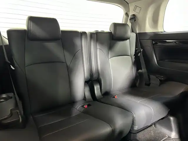 トヨタ アルファード S Cパッケージ 大阪府 2023(令5)年 1.4万km ホワイトパールクリスタルシャイン サンルーフ　黒革シート　三眼ＬＥＤ　純正ＤオーディオＴＶ　デジタルインナーミラー　パワーシート／ヒーター／エアコン　電動リアゲート　ハンドルヒーター　衝突軽減　レーダーＣ　ＢＳＭ　100V電源