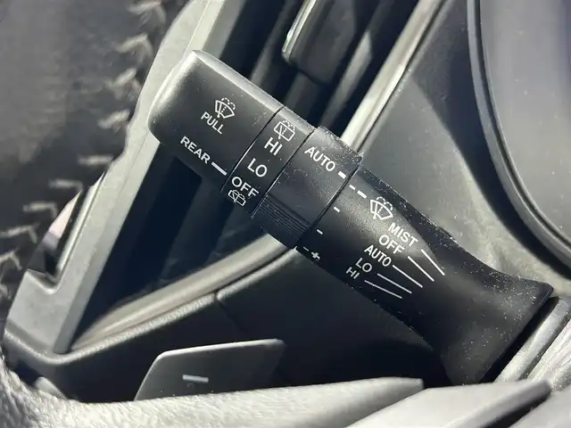 スバル フォレスター ツーリング 佐賀県 2018(平30)年 10.1万km ダークグレーメタリック 純正ナビ/（ＡＭ/ＦＭ/CD/DVD/Bluetooth/フルセグTV）/バックカメラ/ETC/オートエアコン/クルーズコントロール(追従あり)/衝突被害軽減システム/パワーシート/シートメモリ/ステアリングヒーター/シートヒーター/電子パーキングブレーキ/オートブレーキホールド/LEDヘッドライト/盗難防止装置/横滑り防止装置/オートライト/スマートキー/プッシュスタート/USB入力端子/純正フロアマット/純正17インチアルミホイール/ルーフキャリア