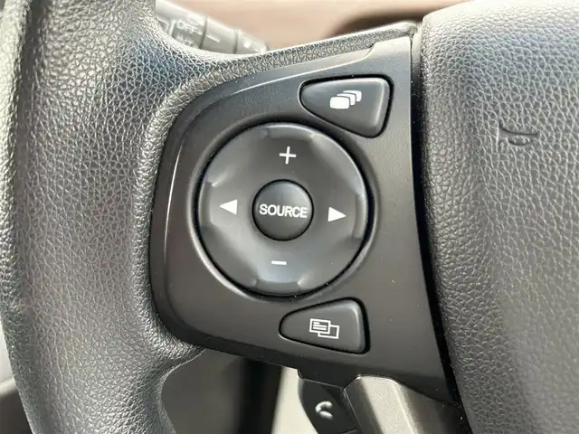 ホンダ フリード G ホンダセンシング 山形県 2020(令2)年 4万km クリスタルブラックパール 禁煙車/4WD/社外メモリーナビ/・フルセグTV/AM/FM/DVD/Bluetooth/アダプティブクルーズコントロール/アイドリングストップ/レーンキープアシスト/標識認識機能/先行車発進お知らせ/衝突被害軽減ブレーキ/横滑り防止装置/盗難防止装置/LEDヘッドライト/オートライト/両側パワースライドドア/バックカメラ/シートヒーター/純正フロアマット/ETC/保証書/取扱説明書