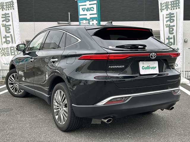 トヨタ ハリアー Z レザーパッケージ 三重県 2021(令3)年 4万km プレシャスブラックパール 登録時40093km/禁煙車/純正ナビ(AM/FM/フルセグ/AppleCarPlay/AndroidAuto/Bluetooth)/BSM/前席シートヒーター/前席シートクーラー/前席パワーシート/レザーシート/JBL/電動リアゲート/全方位カメラ/ステアリングヒーター/ETC2.0/ドライブレコーダー/デジタルインナーミラー/シートメモリ機能/LED/オートライト/オートハイビーム/前後ソナー/純正ラゲージマット/レーダークルーズコントロール/衝突軽減システム/横滑り防止装置/プッシュスタート/スマートキー×2