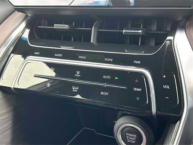 トヨタ ハリアー Z レザーパッケージ 三重県 2021(令3)年 4万km プレシャスブラックパール 登録時40093km/禁煙車/純正ナビ(AM/FM/フルセグ/AppleCarPlay/AndroidAuto/Bluetooth)/BSM/前席シートヒーター/前席シートクーラー/前席パワーシート/レザーシート/JBL/電動リアゲート/全方位カメラ/ステアリングヒーター/ETC2.0/ドライブレコーダー/デジタルインナーミラー/シートメモリ機能/LED/オートライト/オートハイビーム/前後ソナー/純正ラゲージマット/レーダークルーズコントロール/衝突軽減システム/横滑り防止装置/プッシュスタート/スマートキー×2