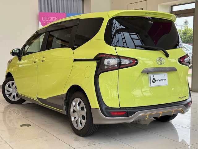 トヨタ シエンタ G 埼玉県 2017(平29)年 3.6万km エアーイエロー 純正ＳＤナビ　/両側電動ドア　/ＴＲＤエアロ　/禁煙車　/Ｂｌｕｅｔｏｏｔｈ　/７人乗り　/衝突軽減　/レーンキープ　/ＬＥＤヘッドライト　/バックカメラ　/フルセグＴＶ　/スペアキー有り