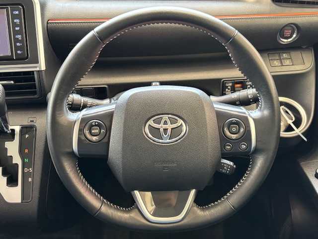 トヨタ シエンタ G 埼玉県 2017(平29)年 3.6万km エアーイエロー 純正ＳＤナビ　/両側電動ドア　/ＴＲＤエアロ　/禁煙車　/Ｂｌｕｅｔｏｏｔｈ　/７人乗り　/衝突軽減　/レーンキープ　/ＬＥＤヘッドライト　/バックカメラ　/フルセグＴＶ　/スペアキー有り