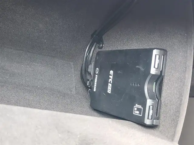 マツダ アテンザ ワゴン XD Lパッケージ 宮城県 2019(平31)年 6.3万km スノーフレイクホワイトパールマイカ 4WD/純正8型ナビ/　(Bluetooth/CD/DVD)/フルセグTV/360度ビューモニター/ETC2.0/ドライブレコーダー/全車速追従機能付レーダークルコン/パーキングセンサー/i-ACTIVSENSE/・アドバンストスマートシティブレーキサポート/・後退時スマートシティブレーキサポート/・AT誤発進抑制制御機能/・スマートブレーキサポート/・レーンキープアシストシステム/・車線逸脱警報システム/・ブラインドスポットモニタリング/・ドライバーアテンションアラート/・交通標識認識システム/アクティブドライビングディスプレイ/ツインターボ/アダプティブLEDヘッドランプ/本革巻きステアリング/ステアリングヒーター/パドルシフト/ブラウンナッパ革シート/全席シートヒーター/前席パワーシート/ベンチレーション/運転席シートメモリー/純正19インチアルミホイール/アドバンストキーレスエントリーシステム/BOSEサウンドシステム/ルーフレール/社外AWスタッドレス積込/禁煙車